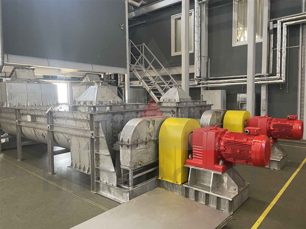 Horizontal agitators.png